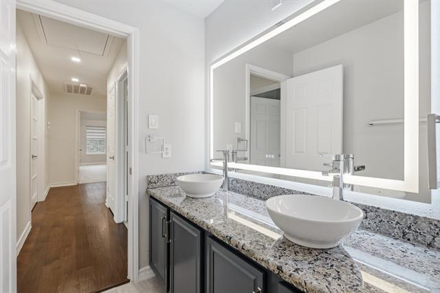 Building Photo - 3705 Menard Dr