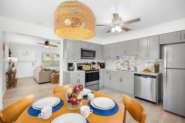 Building Photo - 108 SE 4th Terrace