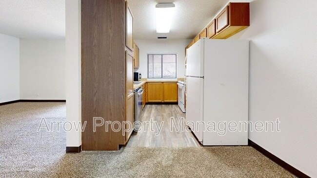 Building Photo - 201 E Arbor Ave