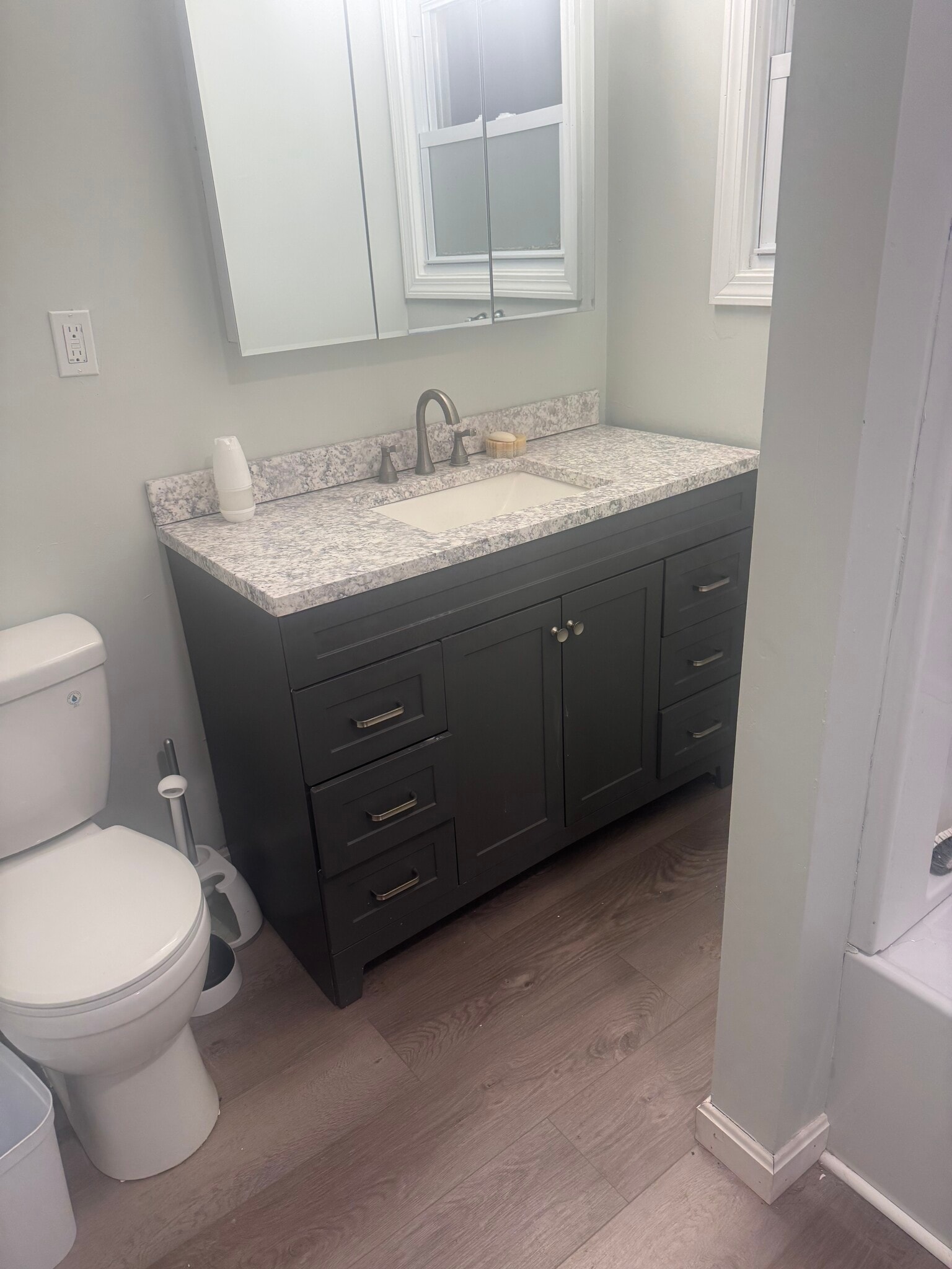 Building Photo - 8 Rustlewood Dr