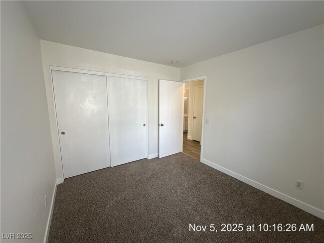 Building Photo - 6543 Blooming Sun Ct