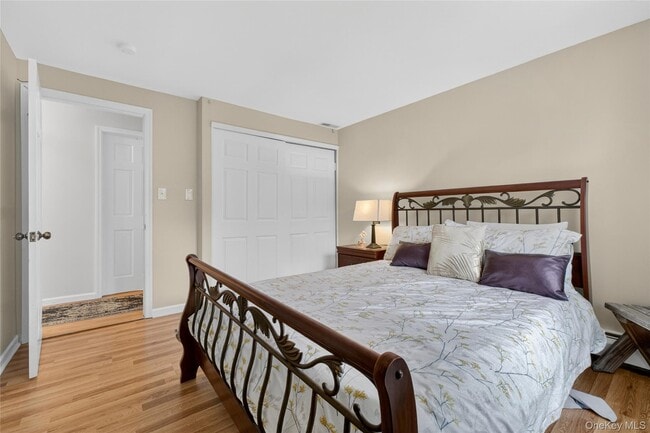 Building Photo - 22 Blossom Hill Dr