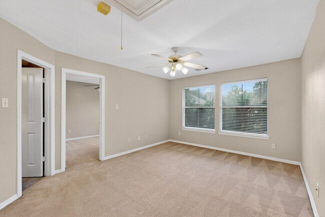 Building Photo - Chandlers Landing 4-Bedroom Home with Office