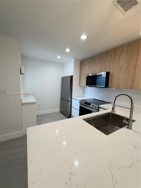 Building Photo - 4808 NW 114th Ave