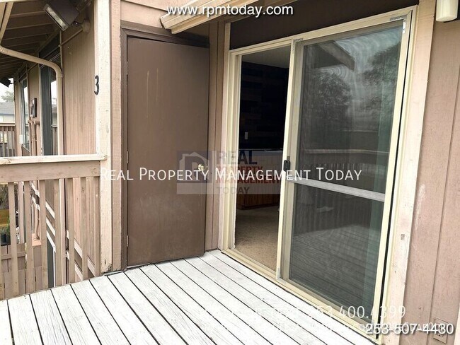 Building Photo - 117 162nd St S