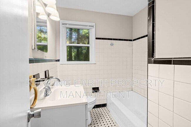 Building Photo - 1128 Cardwell Ln