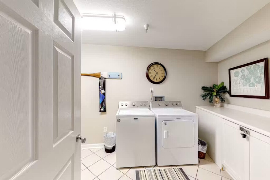 Building Photo - 778 Scenic Gulf Dr