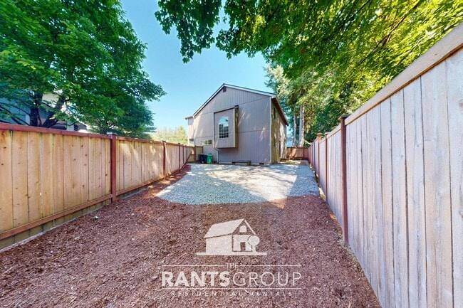Building Photo - Spacious 3-Bed, 2.5-Bath home in the Olymp...