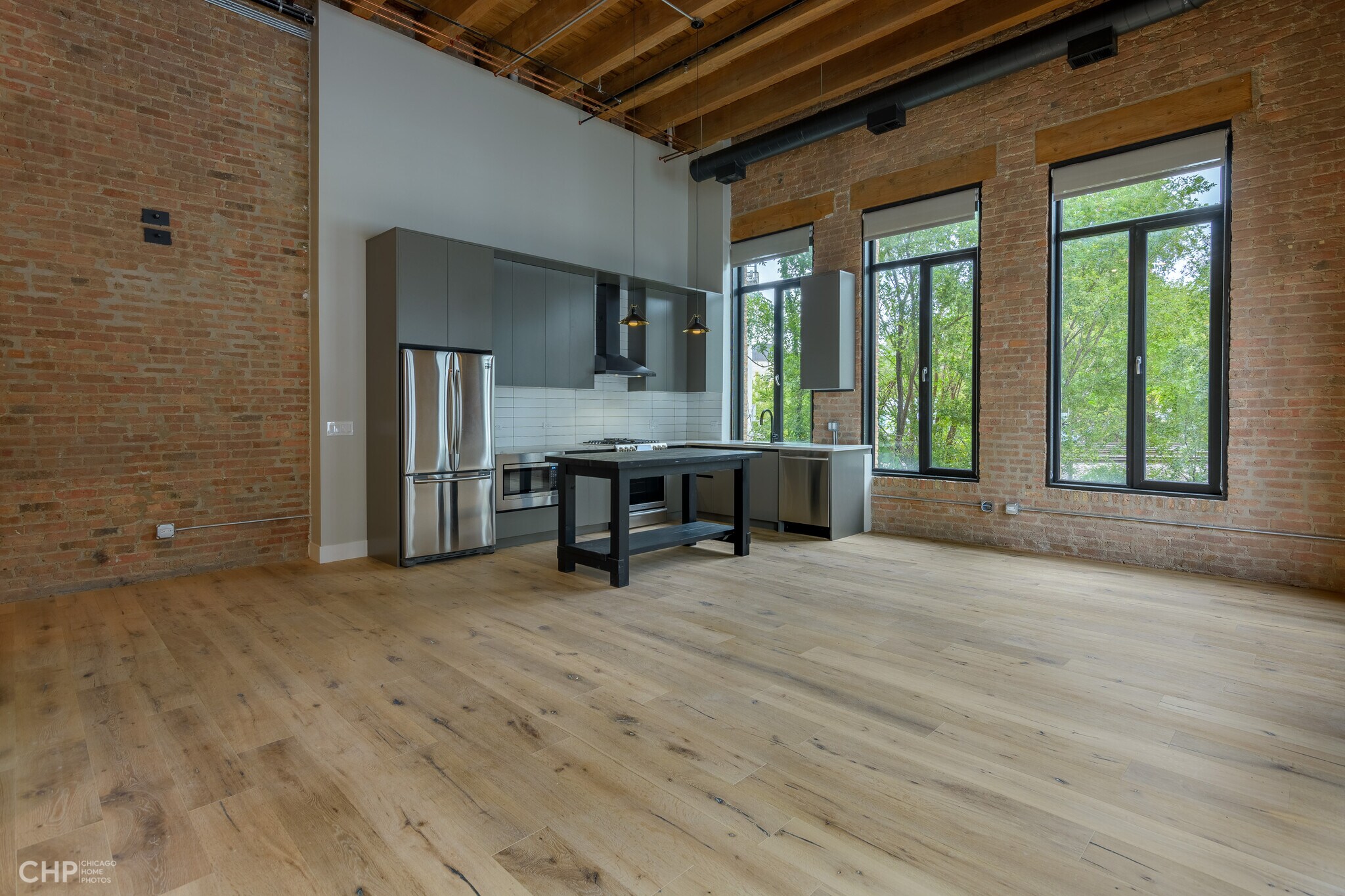 Building Photo - 729 N Sangamon St