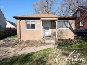 Building Photo - Stunning 3 Bedroom 1 Bathroom now availabl...