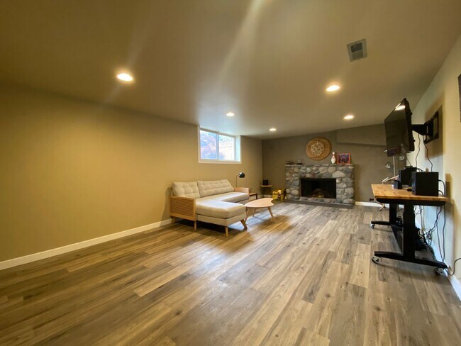 Building Photo - Charming Updated Home Across from Franklin Park and Hospital!