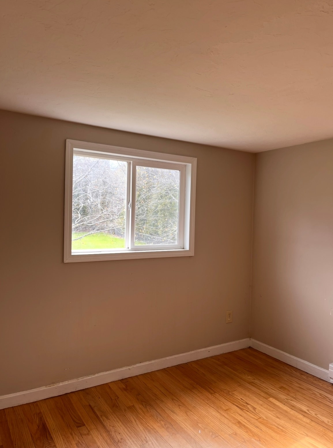 Building Photo - 8 Brookings Dr