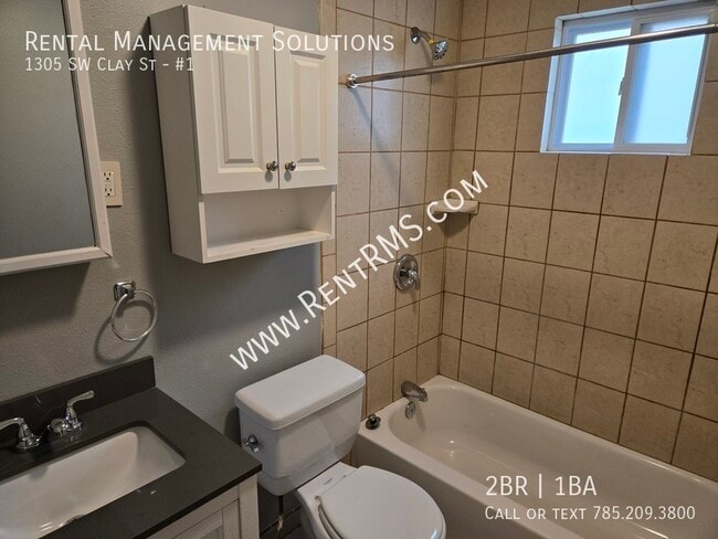 Building Photo - 1305 SW Clay St