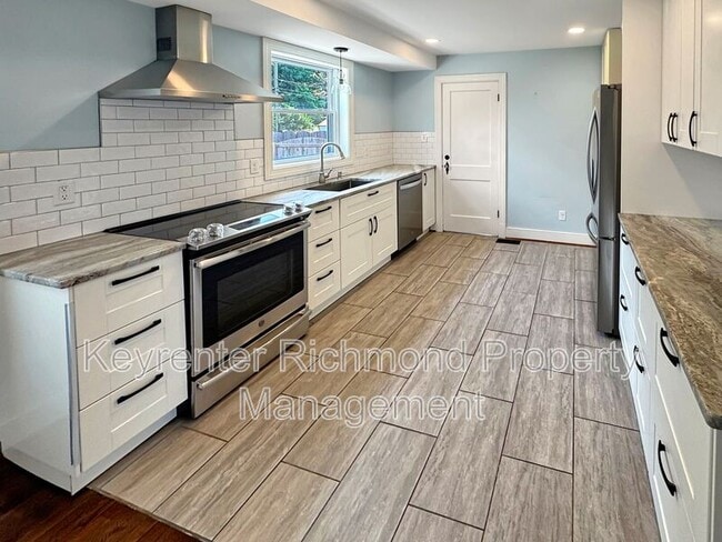 Building Photo - 2127 New Berne Rd