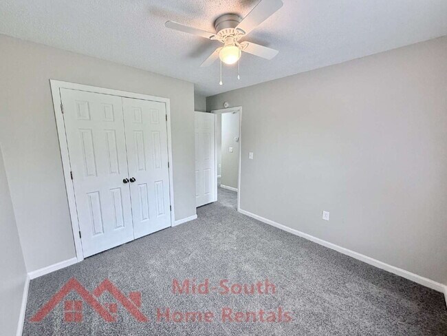 Building Photo - 4473 Cleopatra Cove N