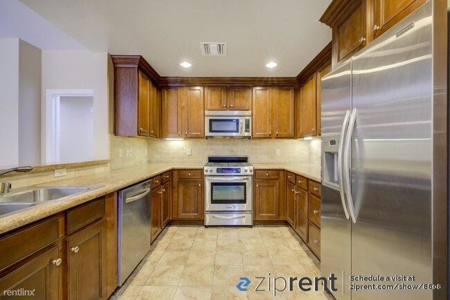 Building Photo - 3 br, 2 bath Condo - 1726 South Bentley Av...