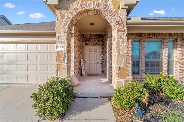 Building Photo - 9608 Straightaway Dr