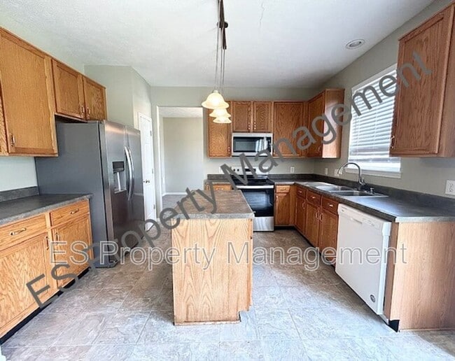 Building Photo - 6647 Crestwell Ln