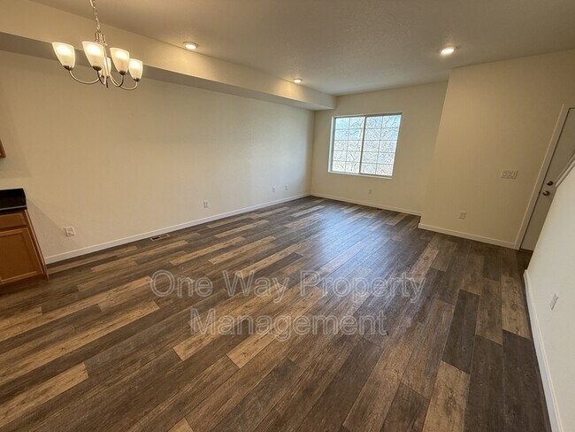 Building Photo - 885 E 98th Ave