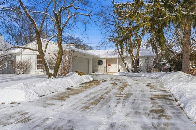 Building Photo - 1510 Barnard Rd