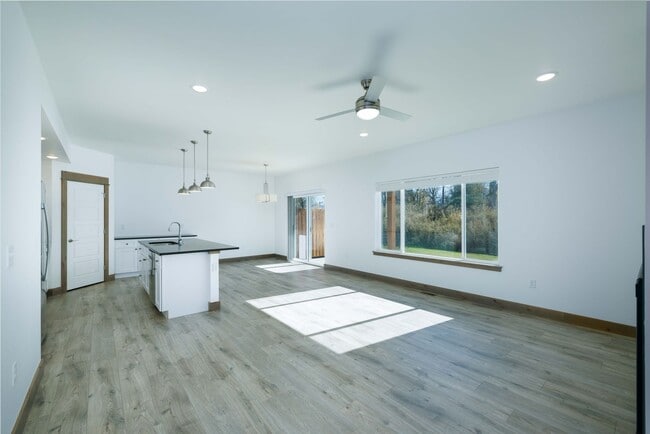 Building Photo - 91 Whiskey Way