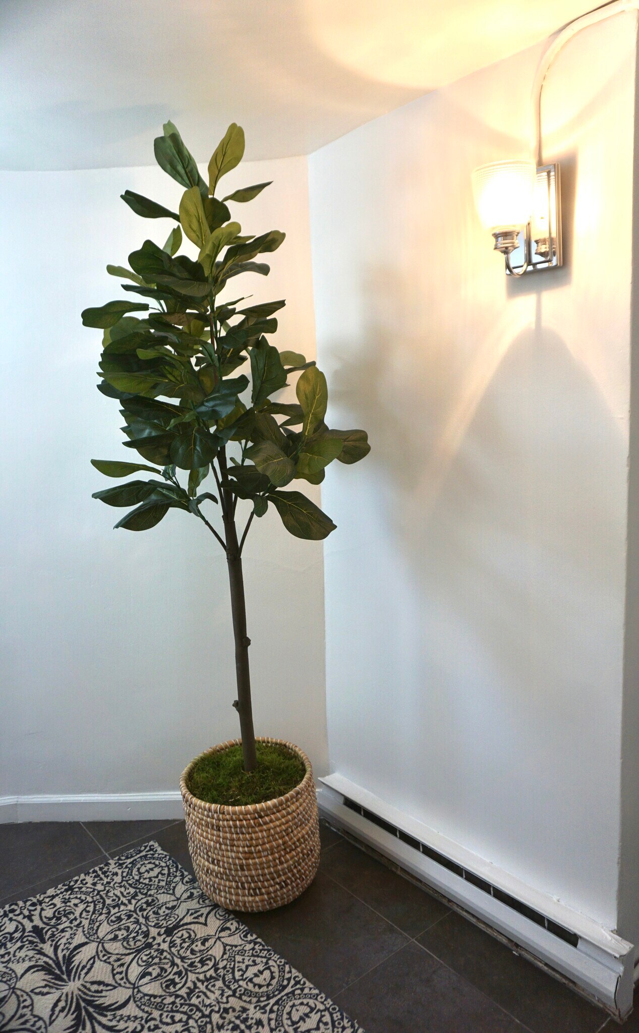Entry Foyer - 957 Boulevard E