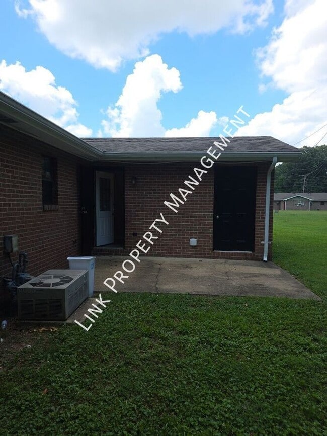 Building Photo - 900 Peppermill Rd