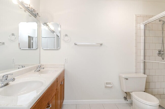 Building Photo - 363 W Camino Real