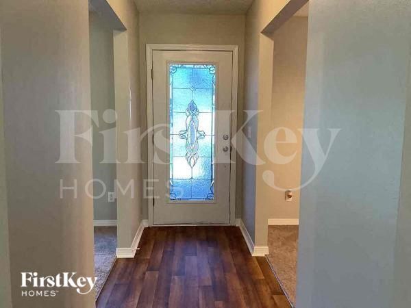 Building Photo - 1242 Summit Oaks Dr E