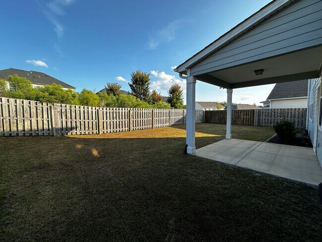 Building Photo - 977 Glenhaven Dr