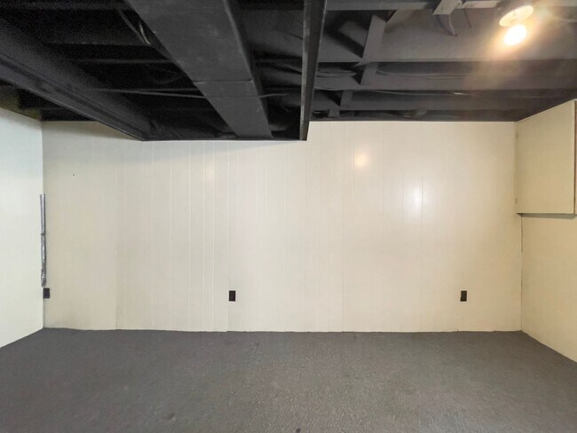 Building Photo - 225 S College Ave
