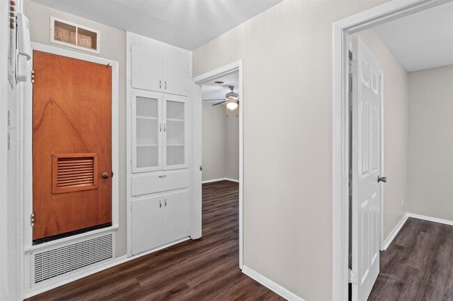 Building Photo - 5118 Waterbrook Dr