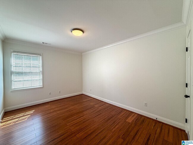 Building Photo - 649 Olde Towne Ln