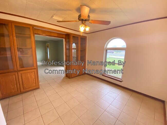 Building Photo - 40291 LA-42