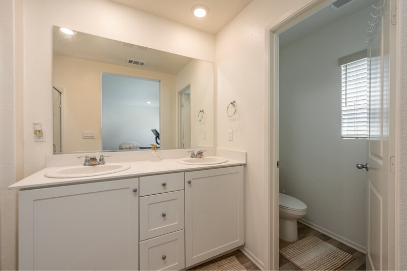 Building Photo - 28834 Enclave Ln