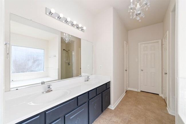 Building Photo - 1190 Stallion Ridge