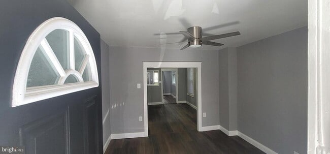 Building Photo - 603 Maple St