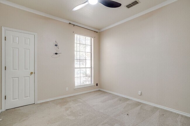 Building Photo - Perfect Location- Grapevine  3 Bed, 2 Bath...