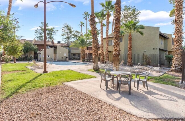 Building Photo - 200 Bel Port Dr