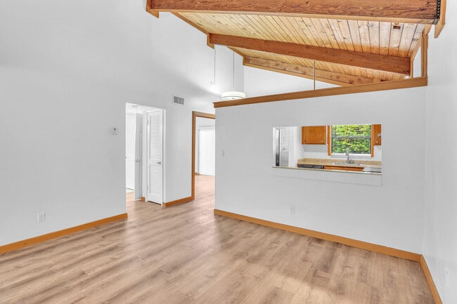 Building Photo - 100 Sparrow Dr