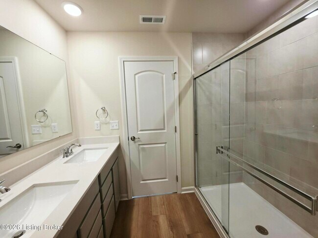 Building Photo - 8302 Fairmount Rd