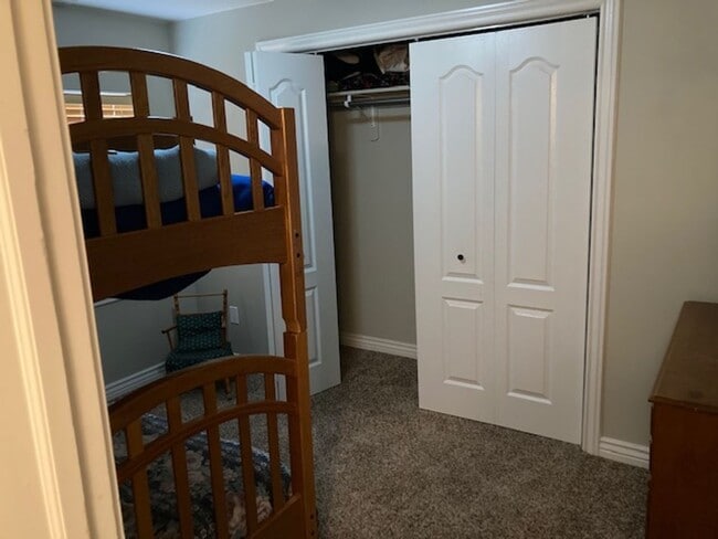 Building Photo - Charming Home