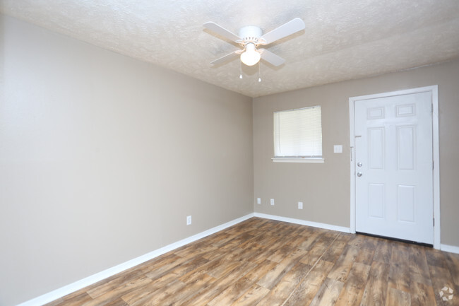 Interior Photo - Falling Water Apartments