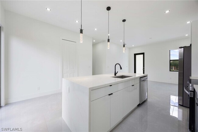 Building Photo - 3732 13th St W