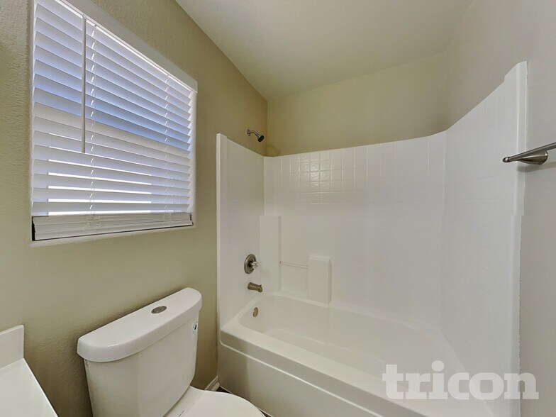 Building Photo - 2922 Trembling Hill Ave