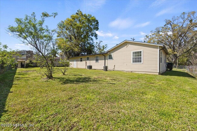 Building Photo - 7634 Hammond Blvd