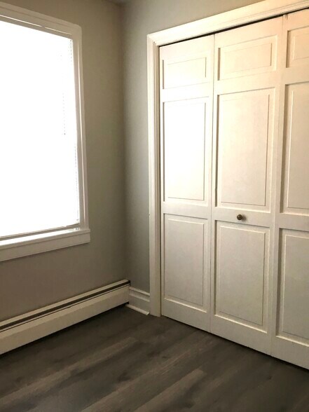 Building Photo - 6 S Ridge Rd