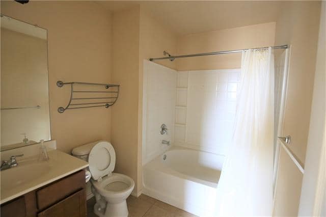 Building Photo - 2205 Harry St