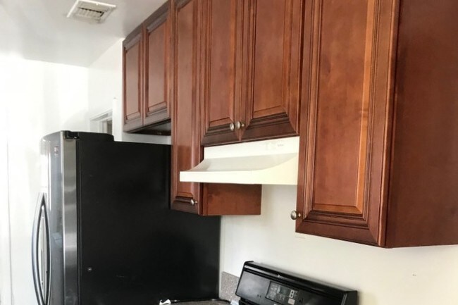 Building Photo - 1940 Armacost Ave