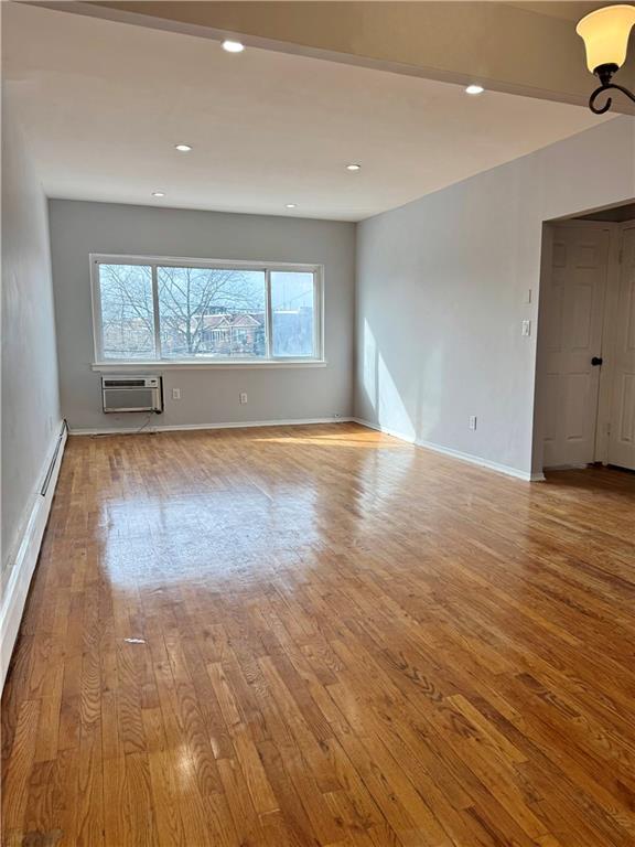 Building Photo - 1425 E 80th St